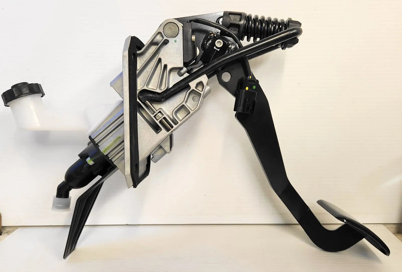 autoelevador clutch pedal embrague - Qué pasa cuando se cae el pedal del clutch